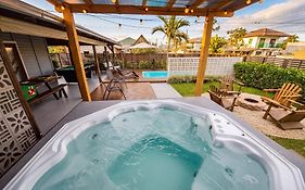 Casa com Lareira e Piscina - Varanda Incrível